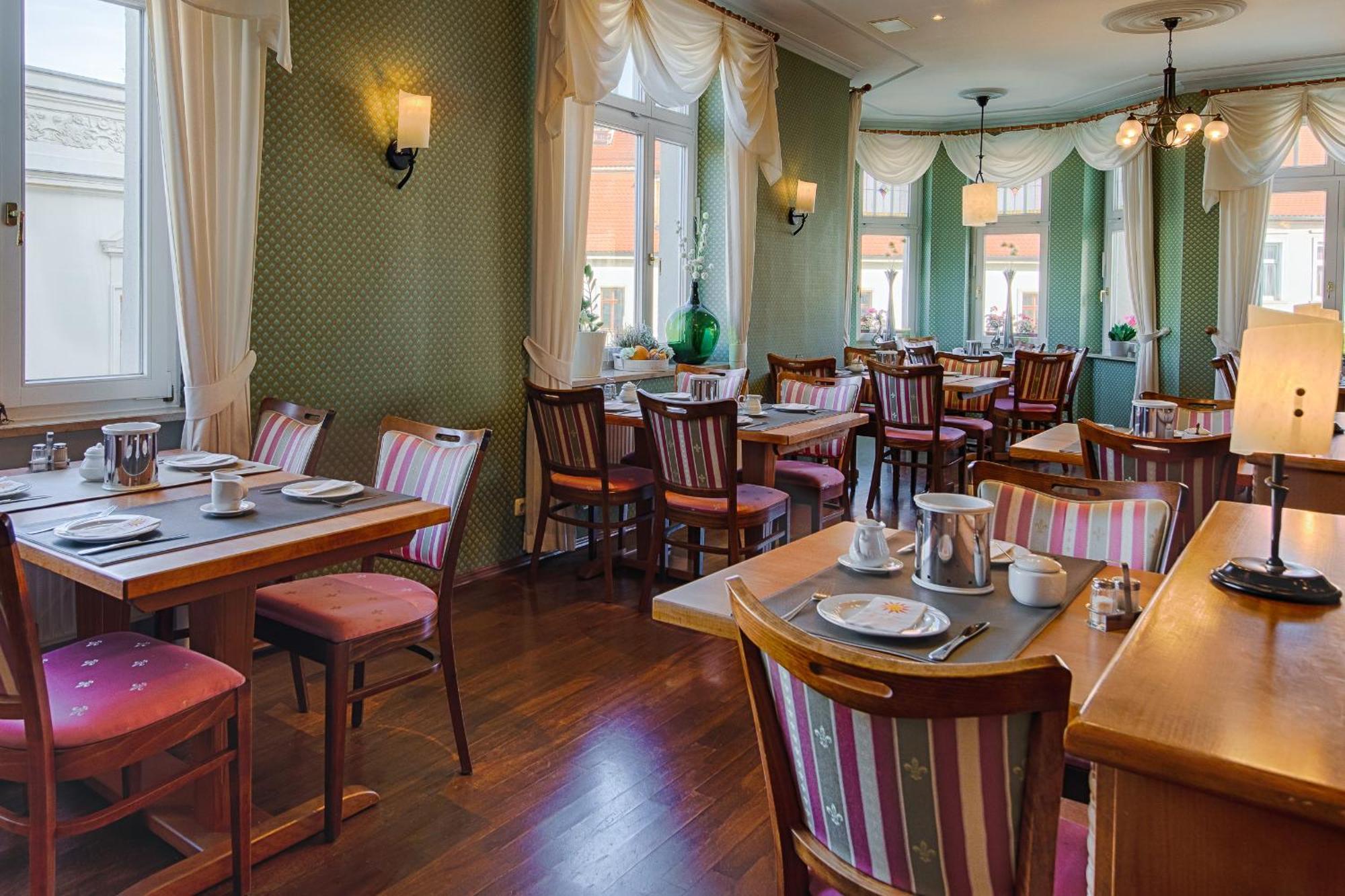 Hotel Fuersteneck แบร์นบวร์ก ภายนอก รูปภาพ