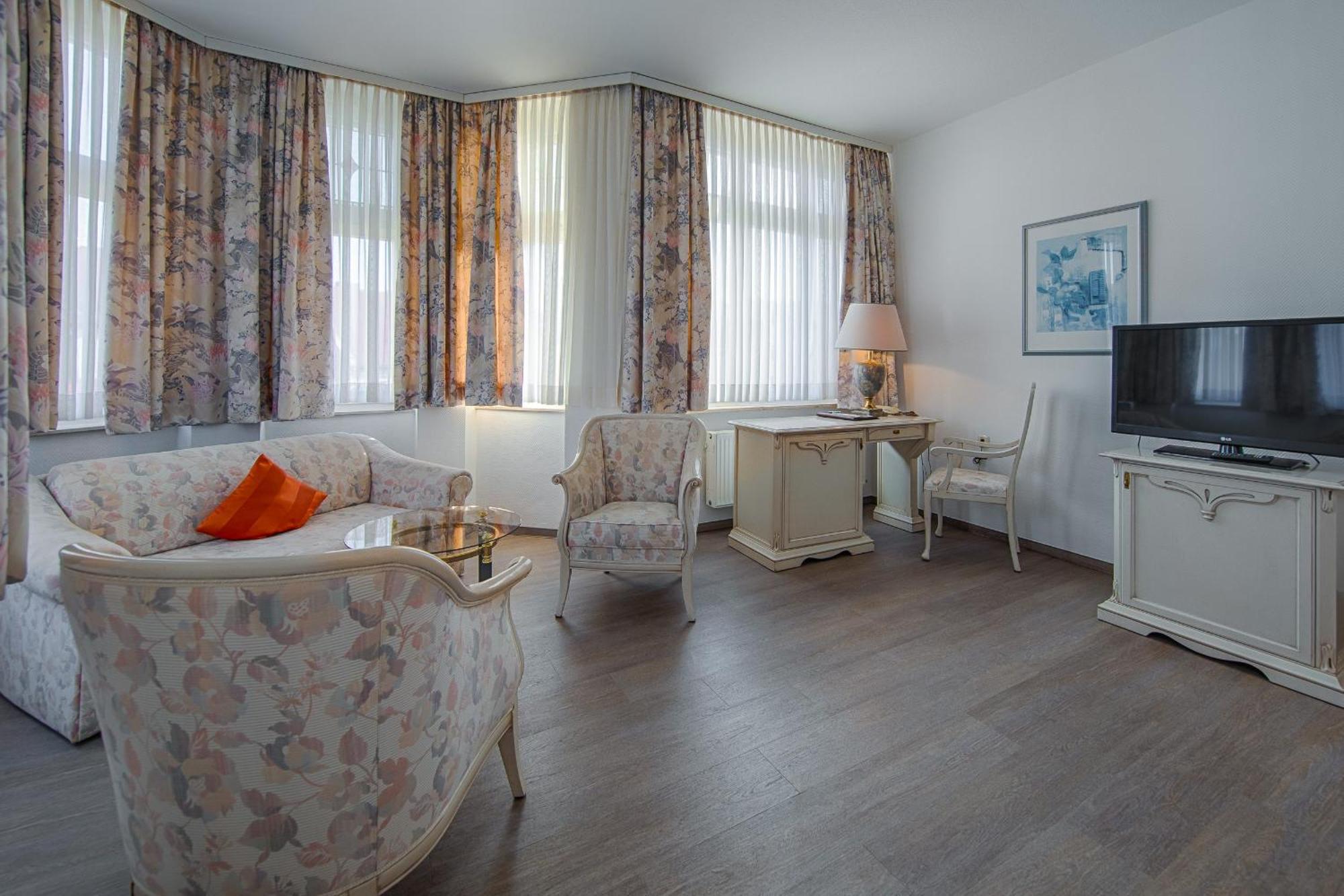 Hotel Fuersteneck แบร์นบวร์ก ภายนอก รูปภาพ