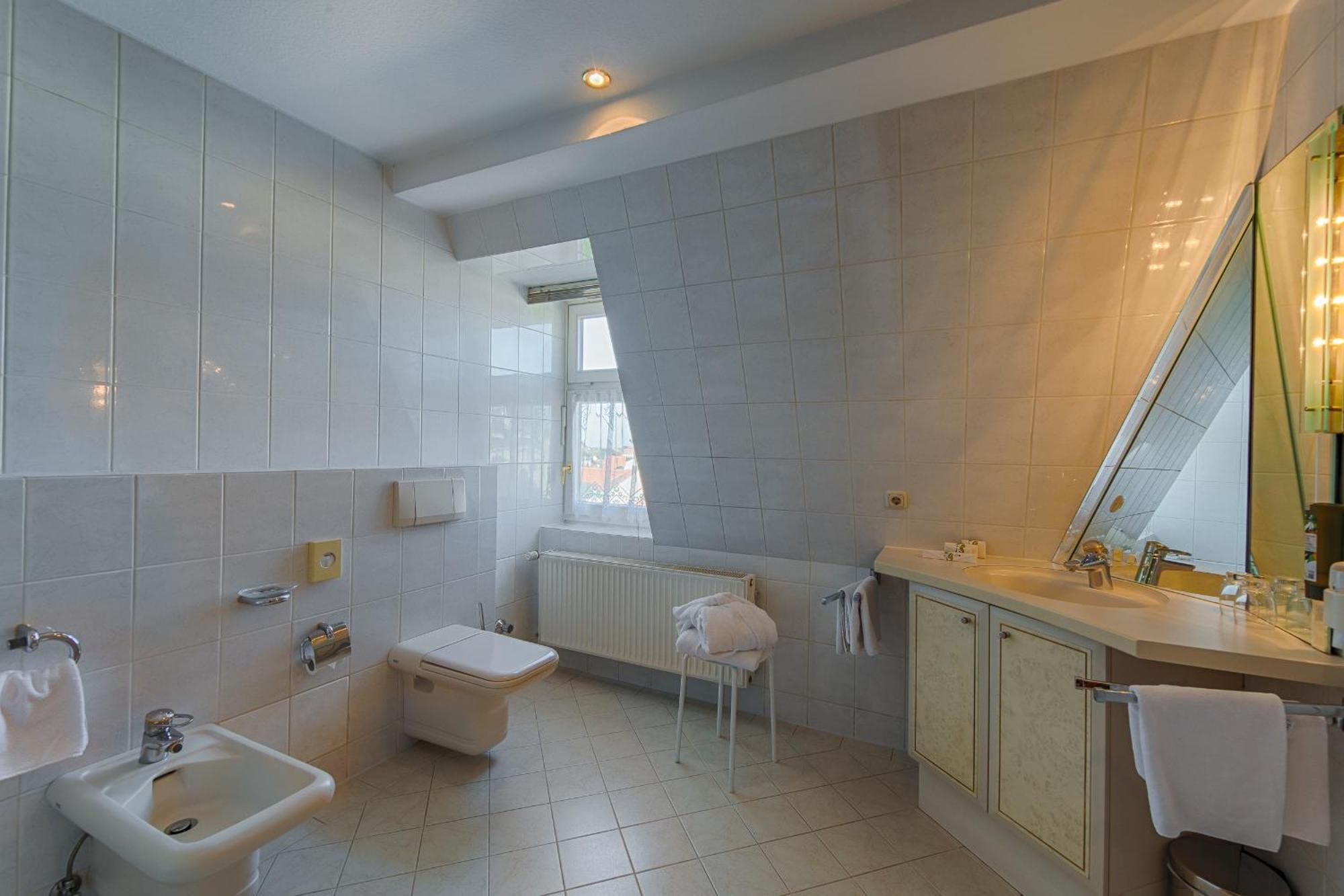 Hotel Fuersteneck แบร์นบวร์ก ภายนอก รูปภาพ