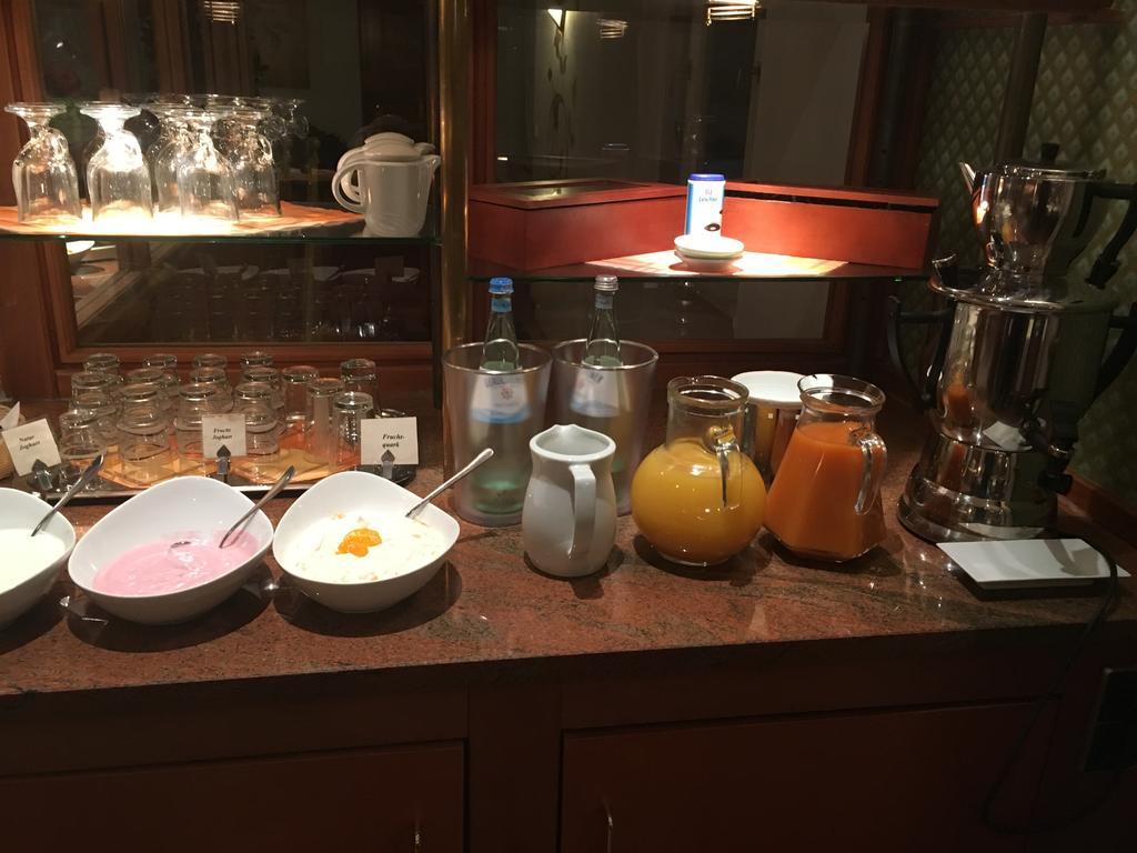 Hotel Fuersteneck แบร์นบวร์ก ภายนอก รูปภาพ