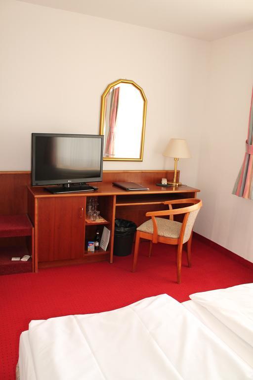 Hotel Fuersteneck แบร์นบวร์ก ภายนอก รูปภาพ