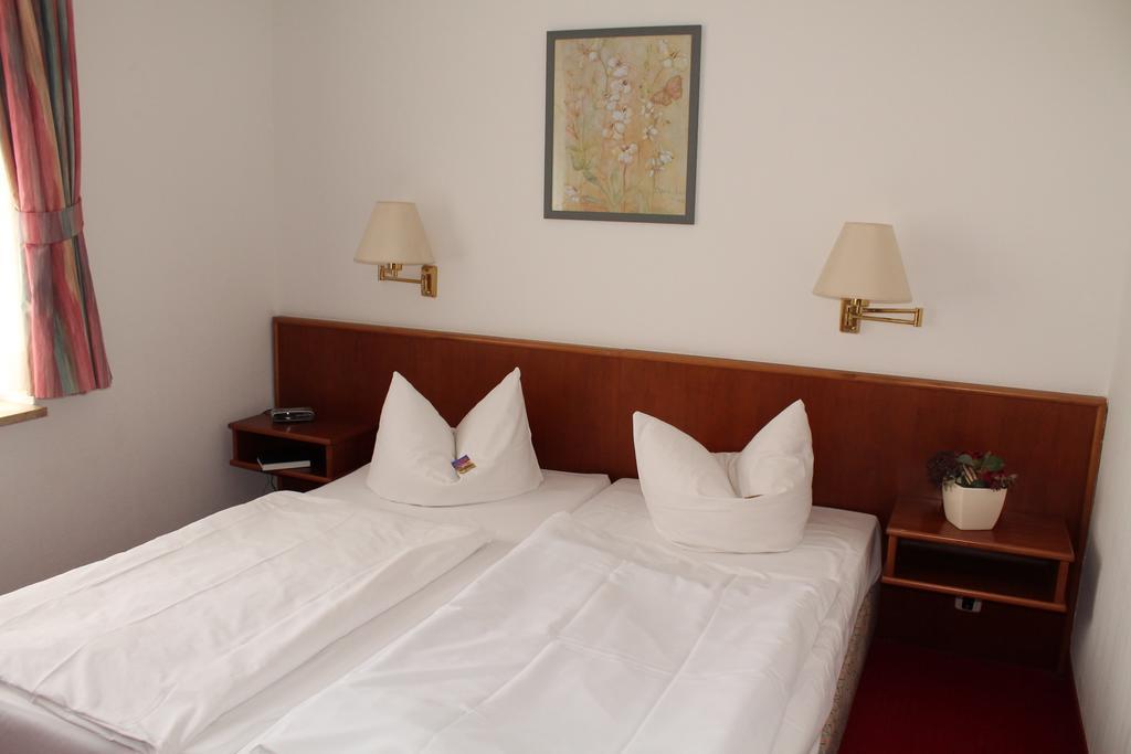 Hotel Fuersteneck แบร์นบวร์ก ห้อง รูปภาพ