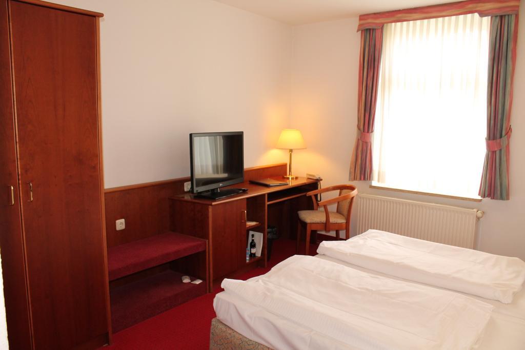 Hotel Fuersteneck แบร์นบวร์ก ห้อง รูปภาพ